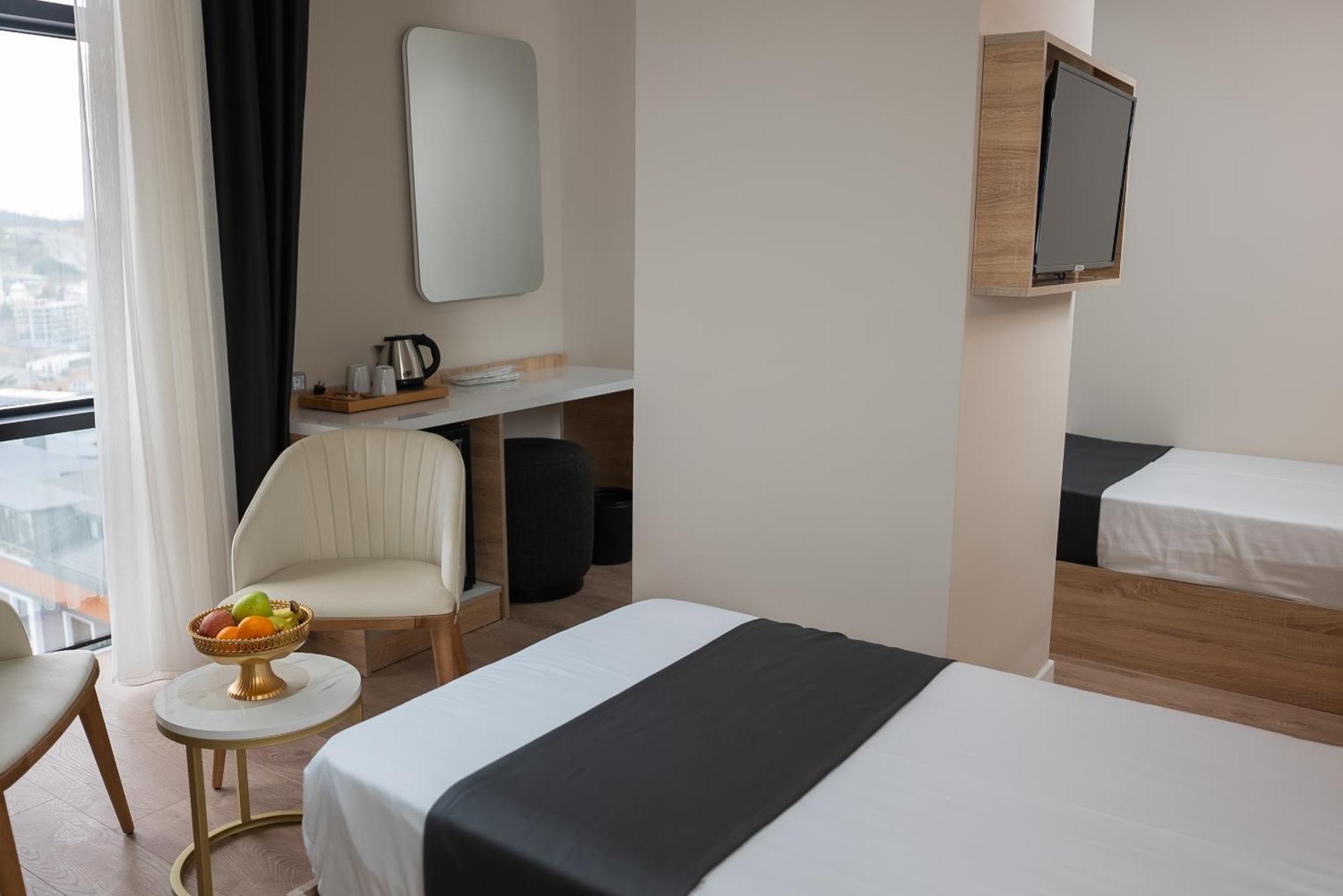 Golden River Hotel By Continent Arnavutkoy Esterno foto
