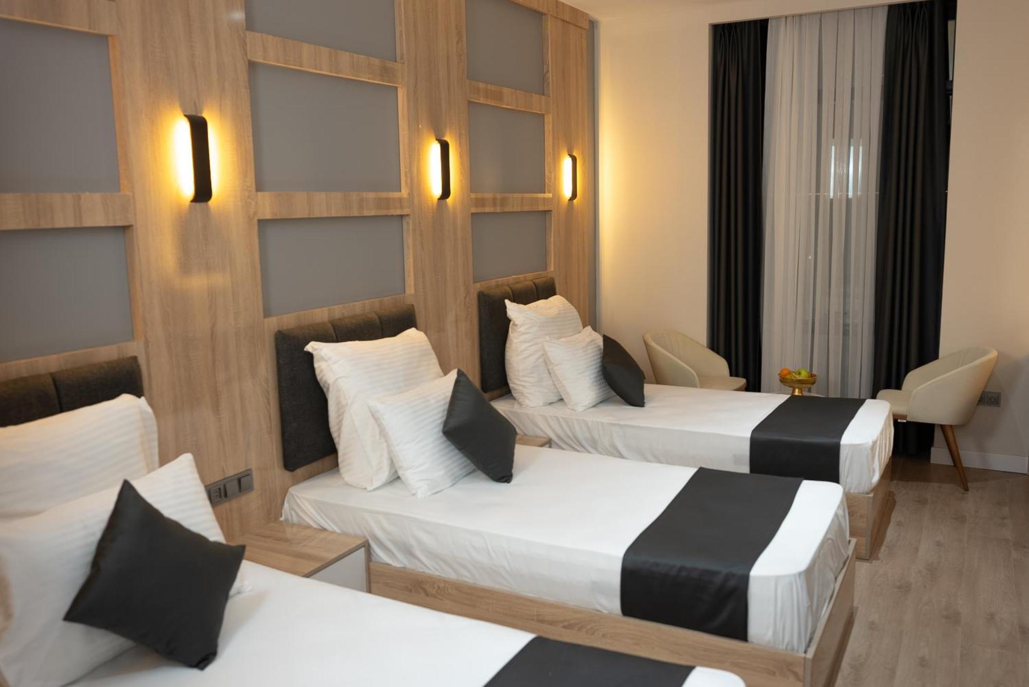 Golden River Hotel By Continent Arnavutkoy Esterno foto
