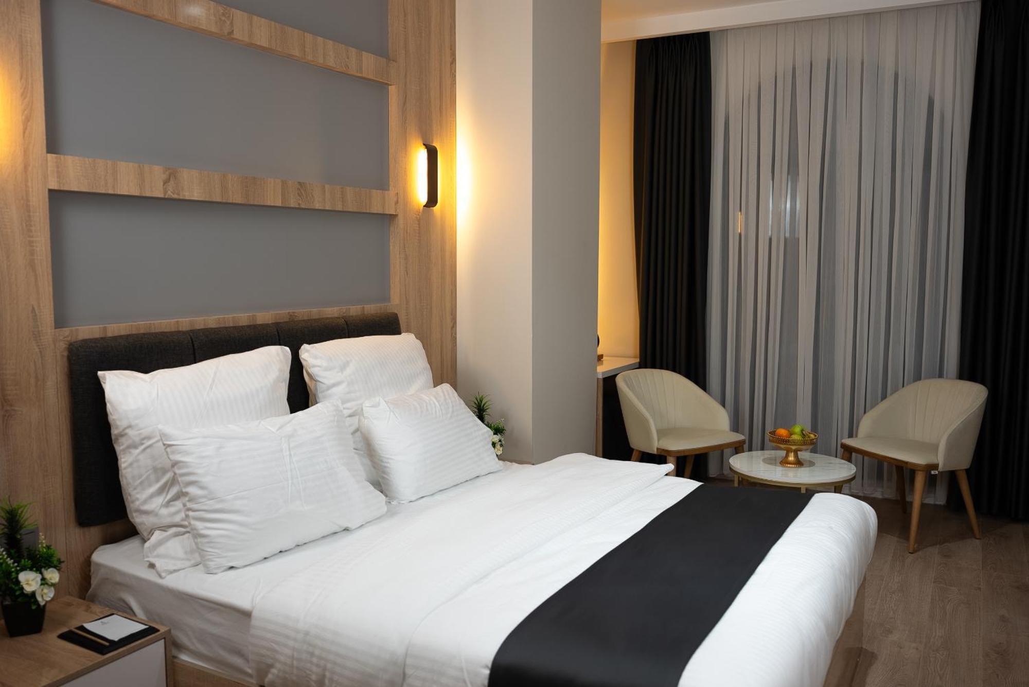 Golden River Hotel By Continent Arnavutkoy Esterno foto
